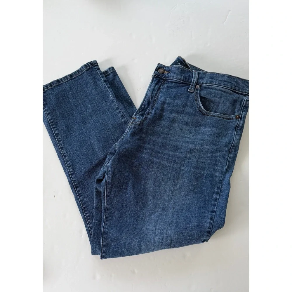 Lucky Brand 221 Straight Leg Mens Jeans 40x32 Medium Wash Blue Denim